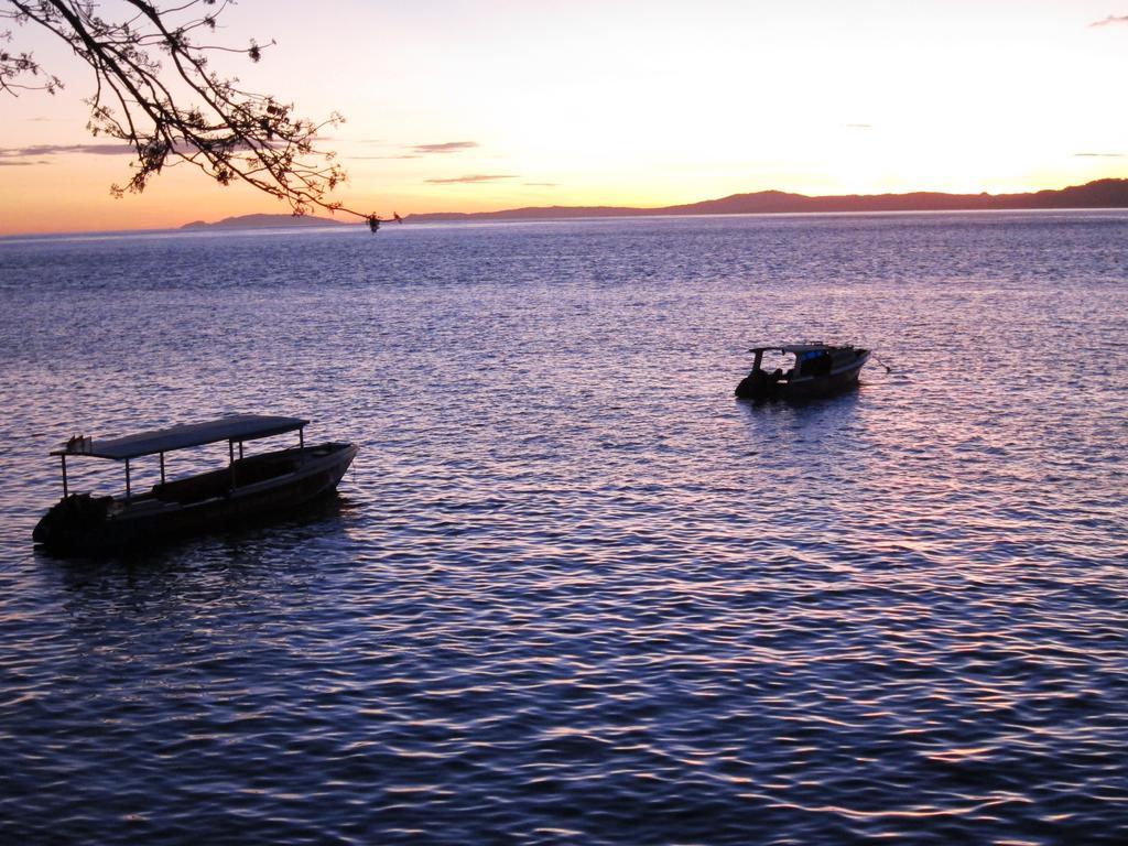 Raja Laut Dive Resort 부나켄 외부 사진