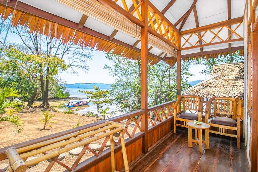 Raja Laut Dive Resort 부나켄 외부 사진